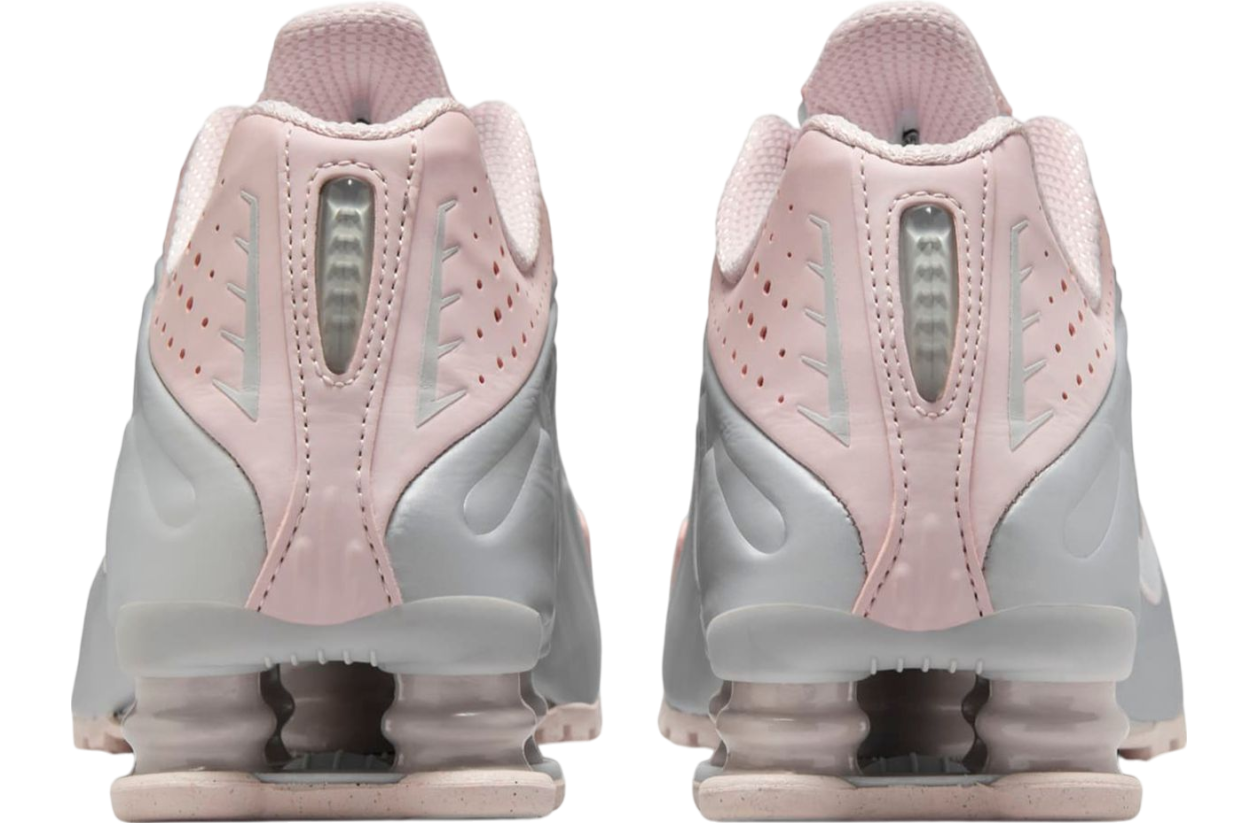 Nike Shox R4 Barely Rose / Metallic Platinum