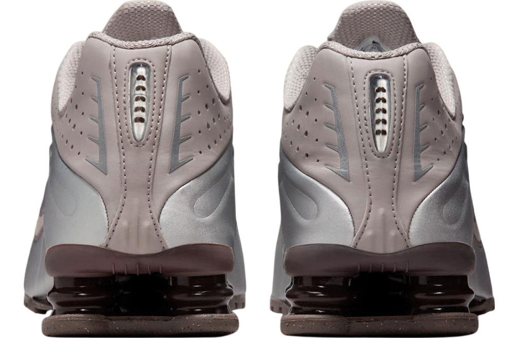 Nike Shox R4 Cave Stone / Baroque Brown