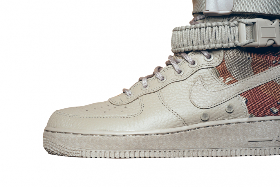 nike special field air force 1 desert camo