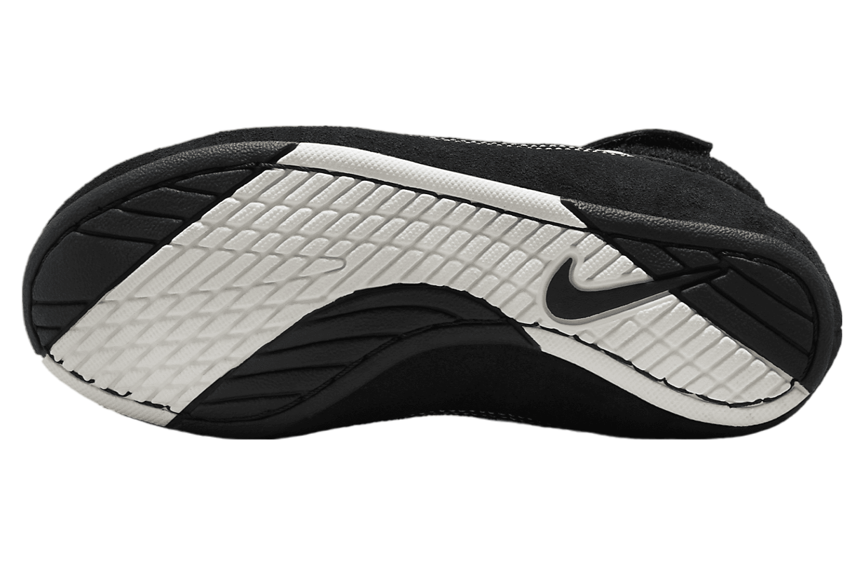 Nike SpeedSweep 7 GS Black / White