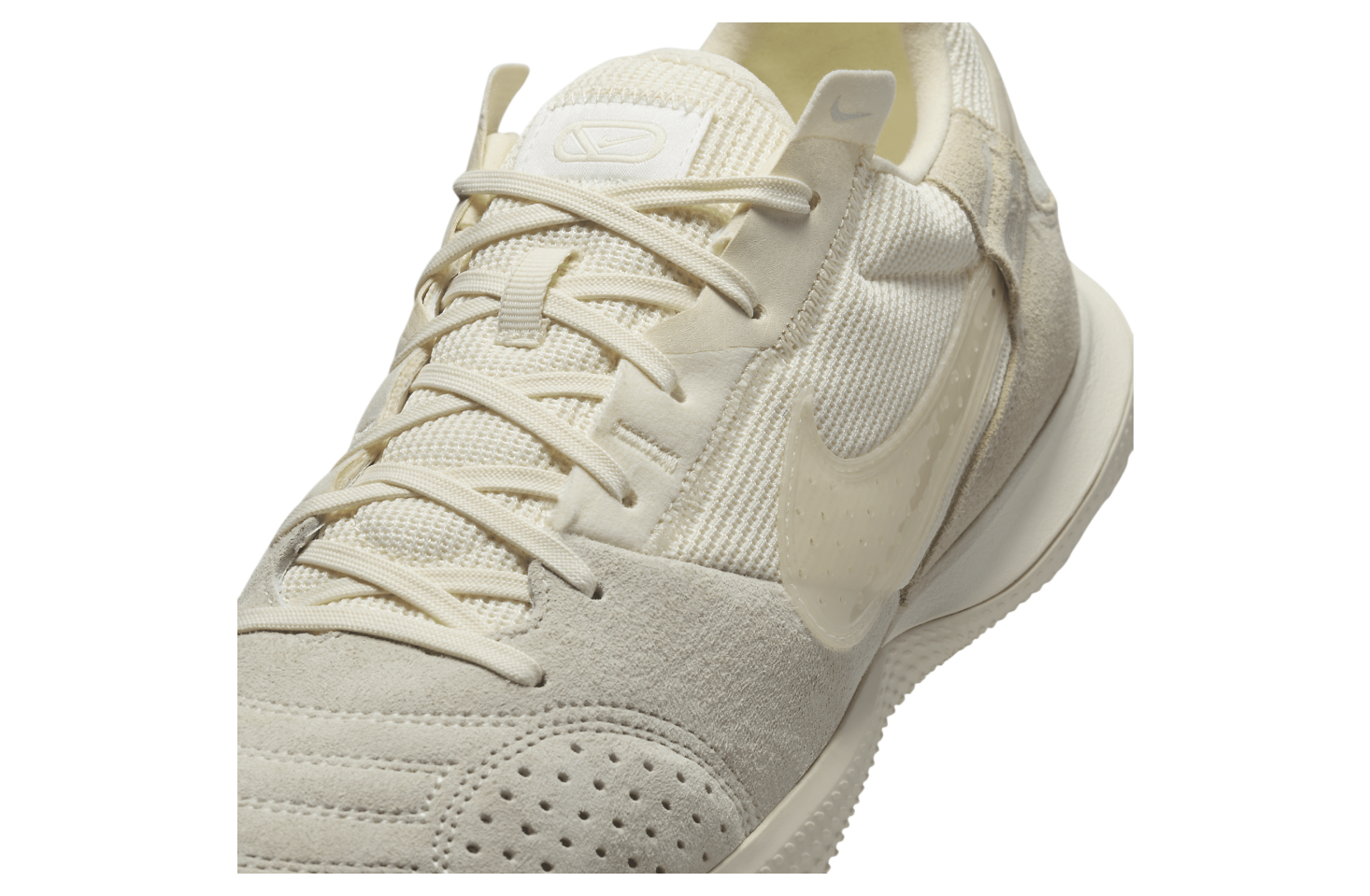 Nike Streetgato Coconut Milk