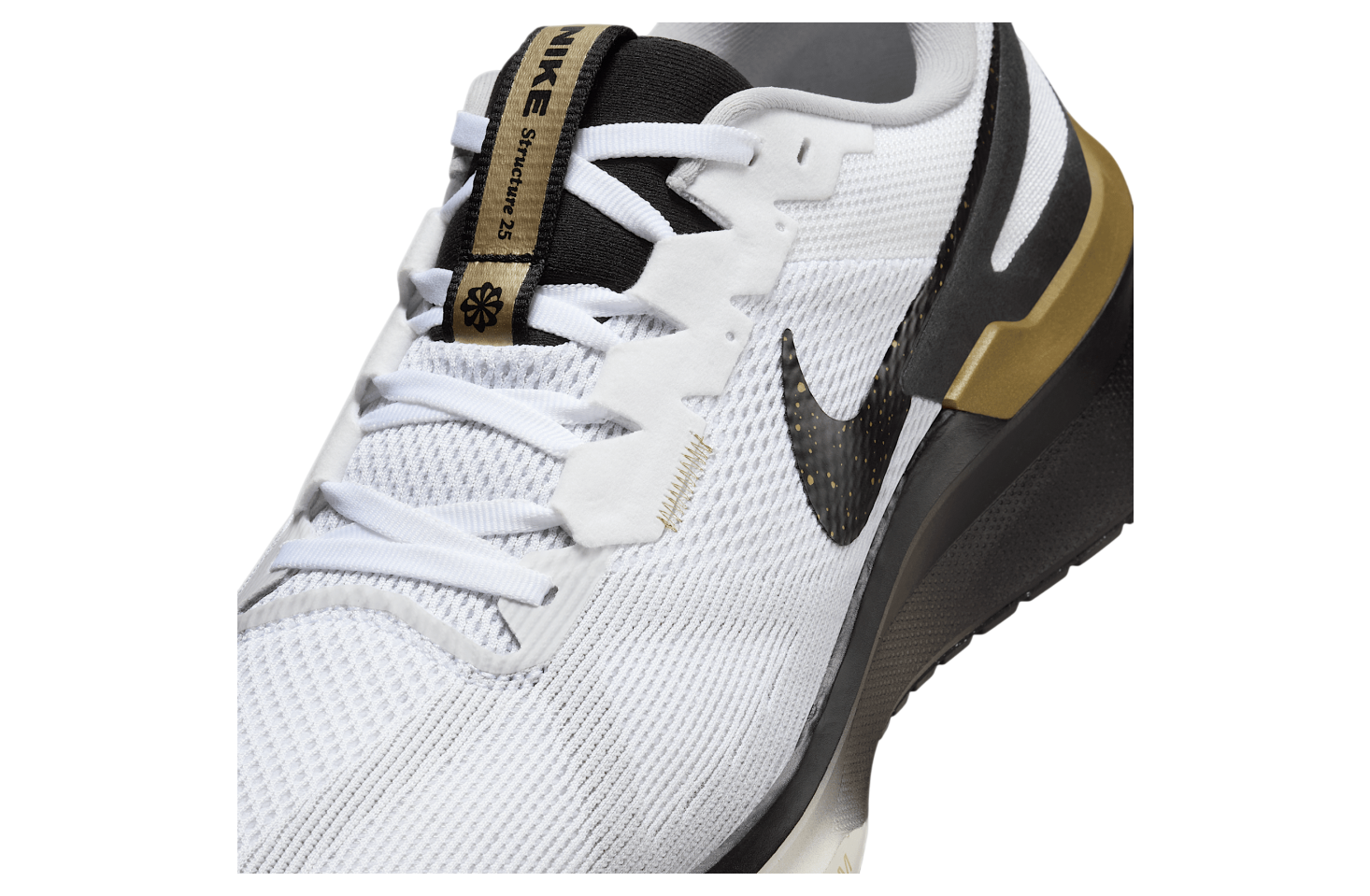 Nike Structure 25 White / Metallic Gold