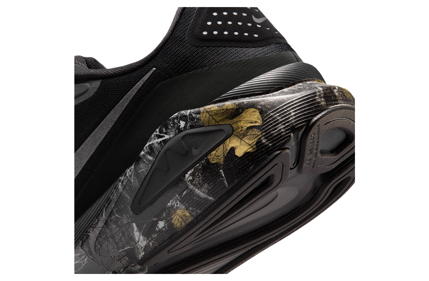 Nike Structure 26 Black / Dark Smoke Grey