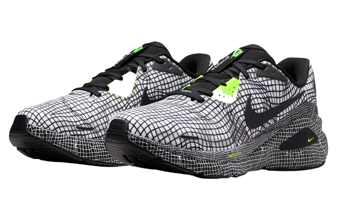 Nike Structure 26 White / Black / Volt