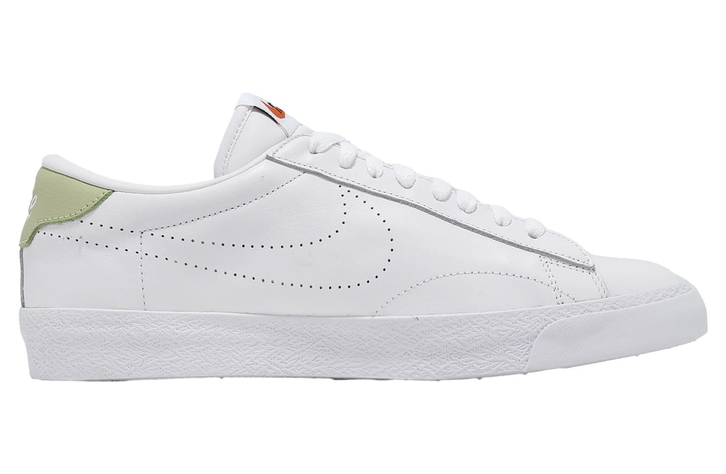 Nike Tennis Classic AC White / Olive Aura