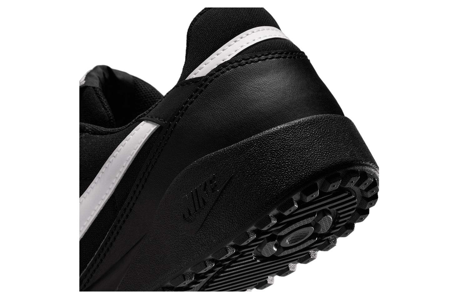 Nike Terra Manta WMNS Black / White