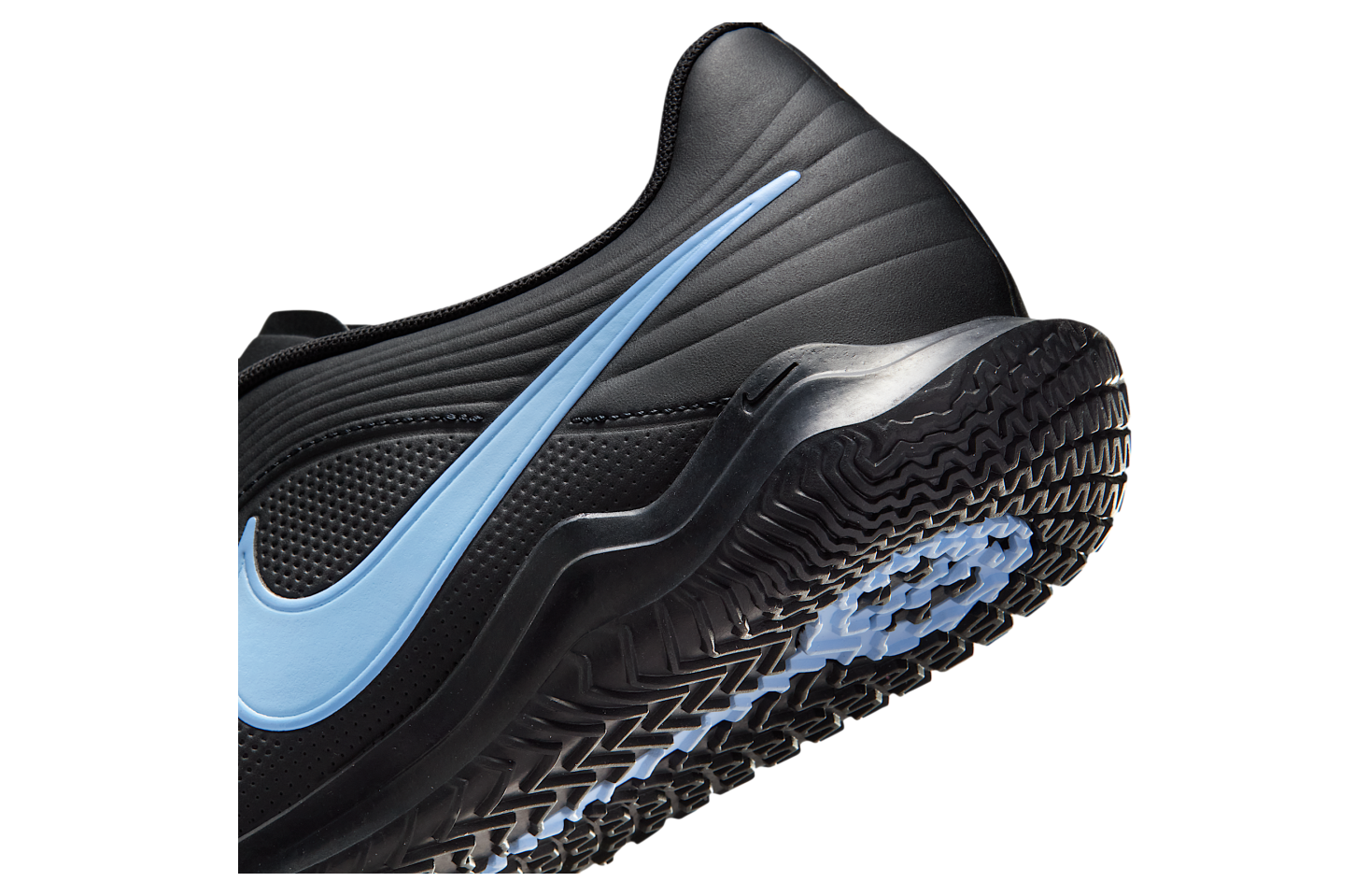 Nike Tiempo Maestro Club Low IC Black / Ice Blue