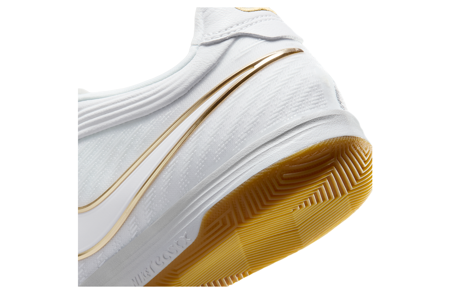 Nike Tiempo Reactgato Low IC White / Metallic Gold