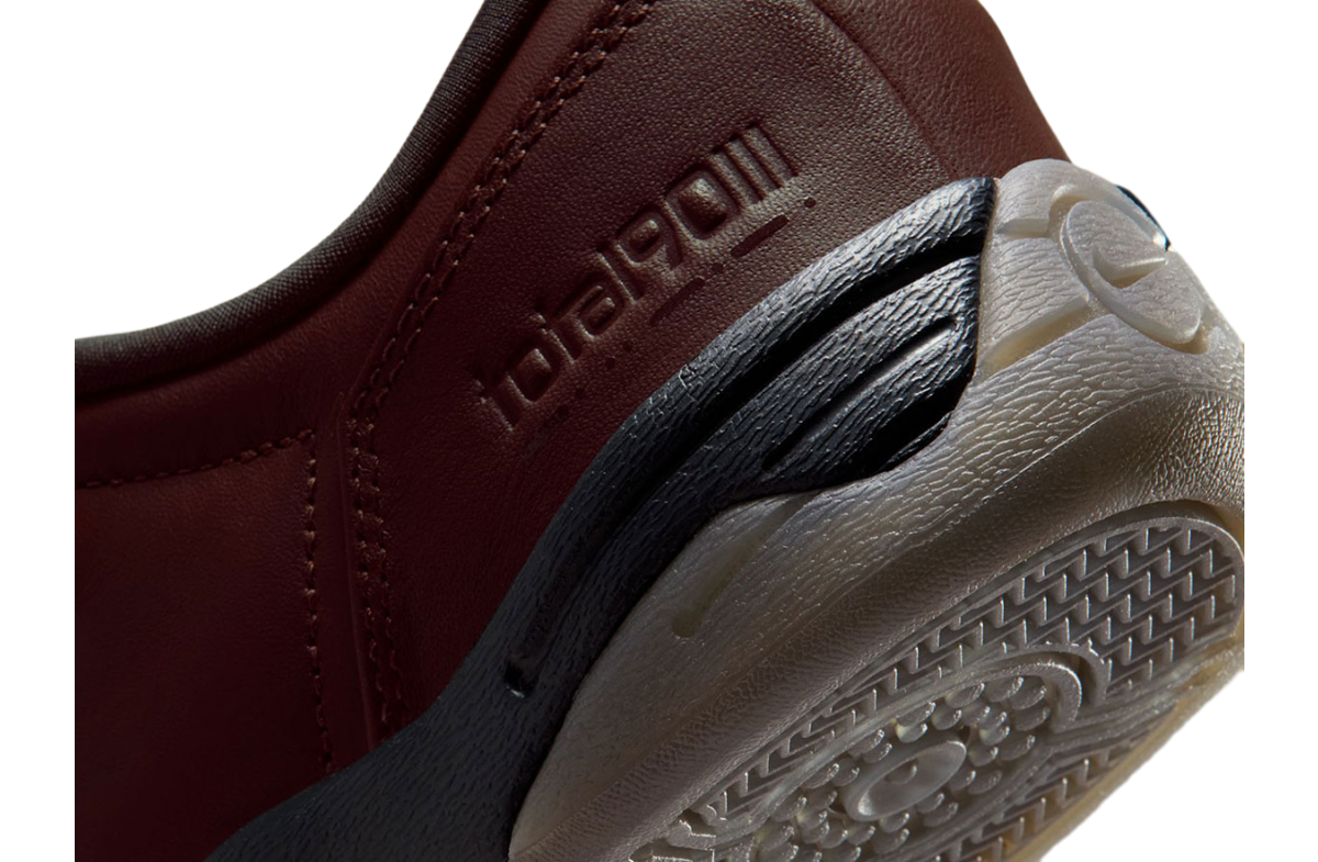 Nike Total 90 III WMNS Morse Code