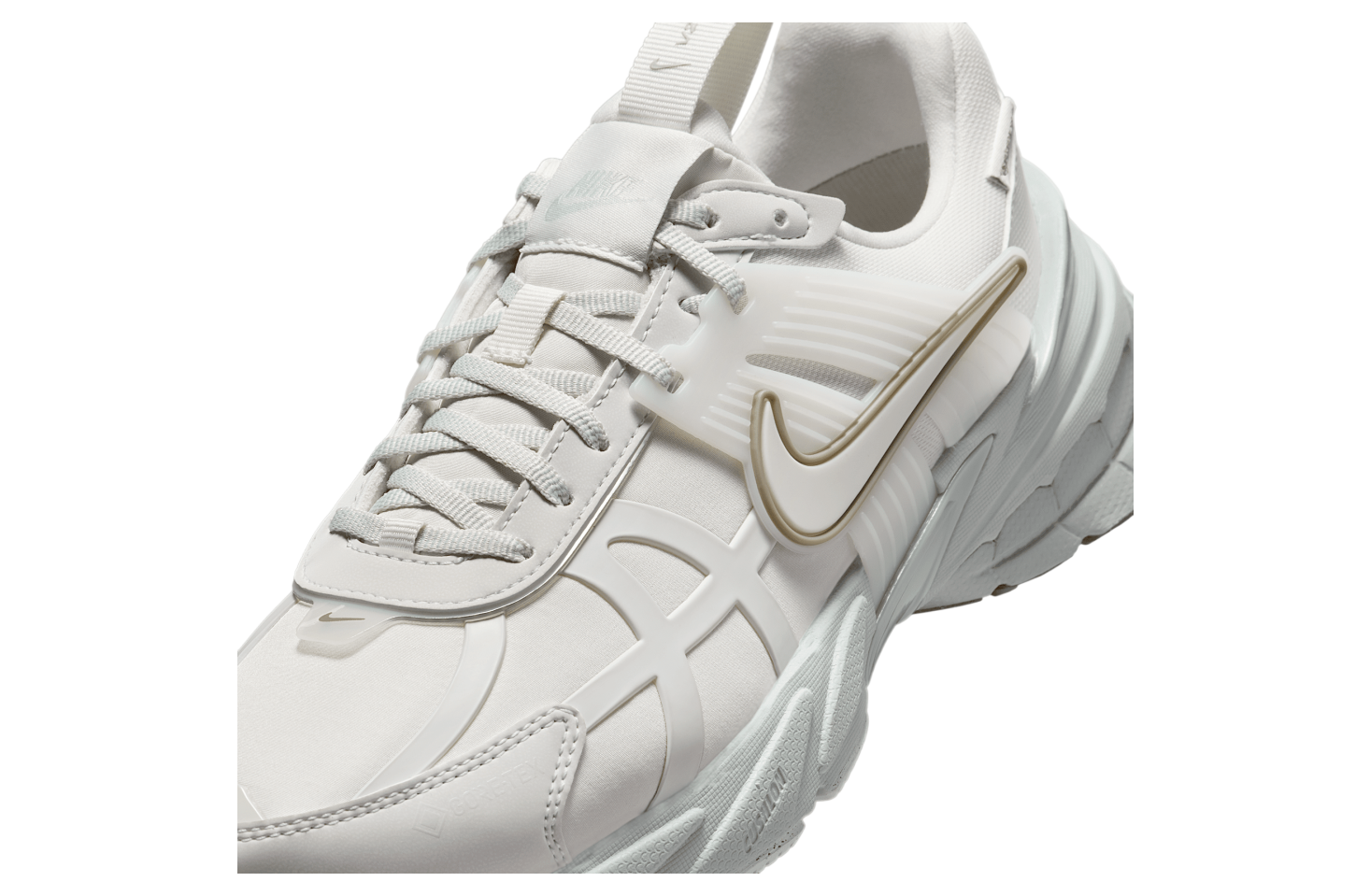 Nike V2k Run Gore-tex Wmns Platinum Tint / Summit White
