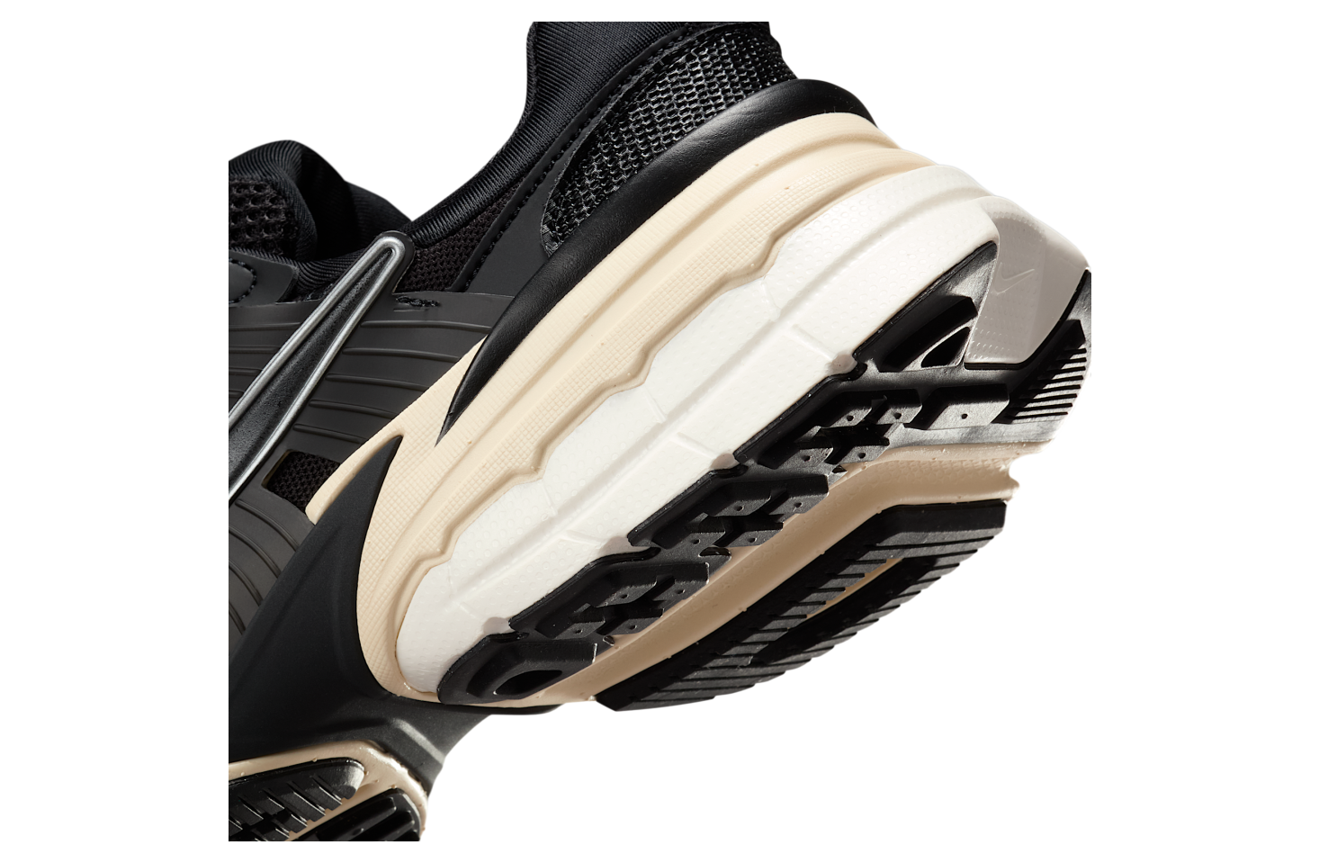 Nike V2k Run WMNS Black / Metallic Silver