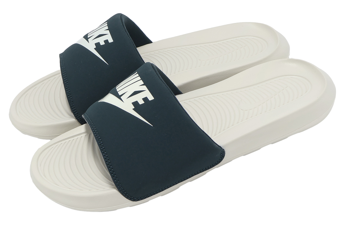 ◆男女共用◆NIKE VICTORI ONE SLIDE ARMORY NAVY◆関税/送料込 Nike Victori One Slide Armory Navy / Sail - Aug 2024