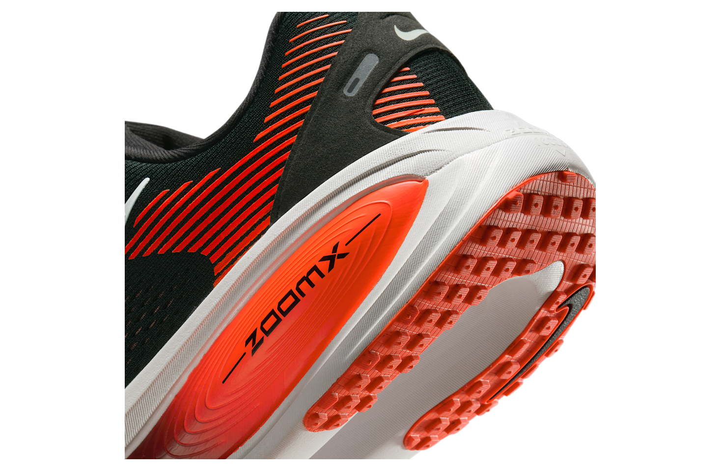 Nike Vomero 18 Black / Bright Crimson (Extra Wide)