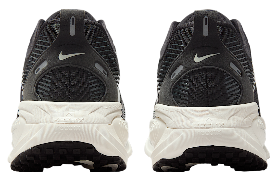Nike Vomero 18 Black / Coconut Milk / Light Iron Ore / Summit White