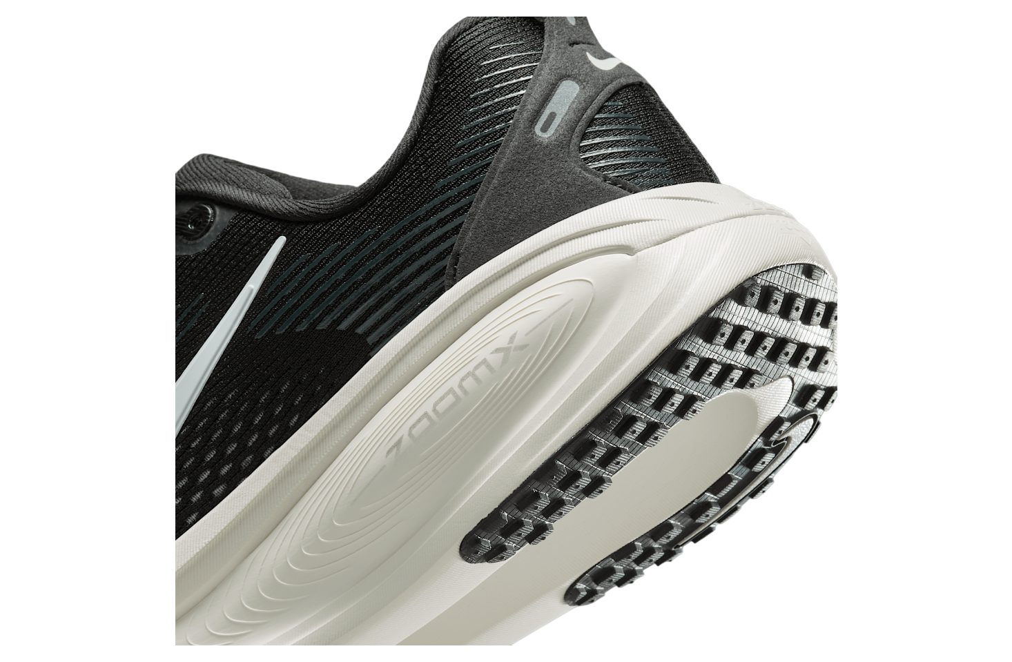 Nike Vomero 18 Wmns Black / Coconut Milk
