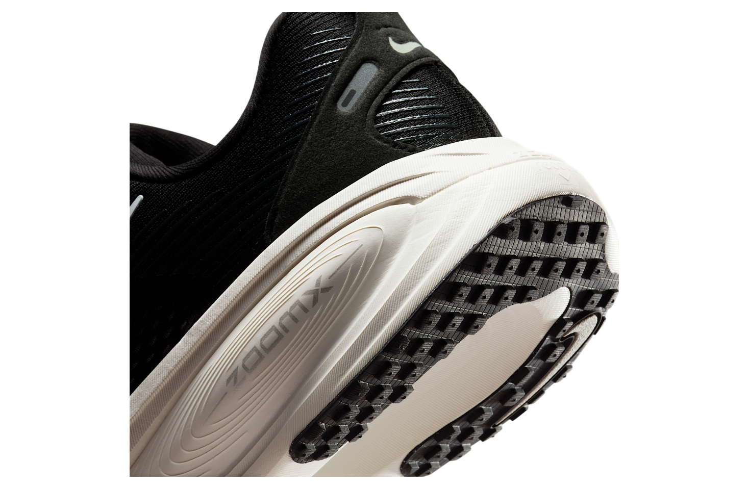 Nike Vomero 18 Wmns Black / Coconut Milk (extra Wide)