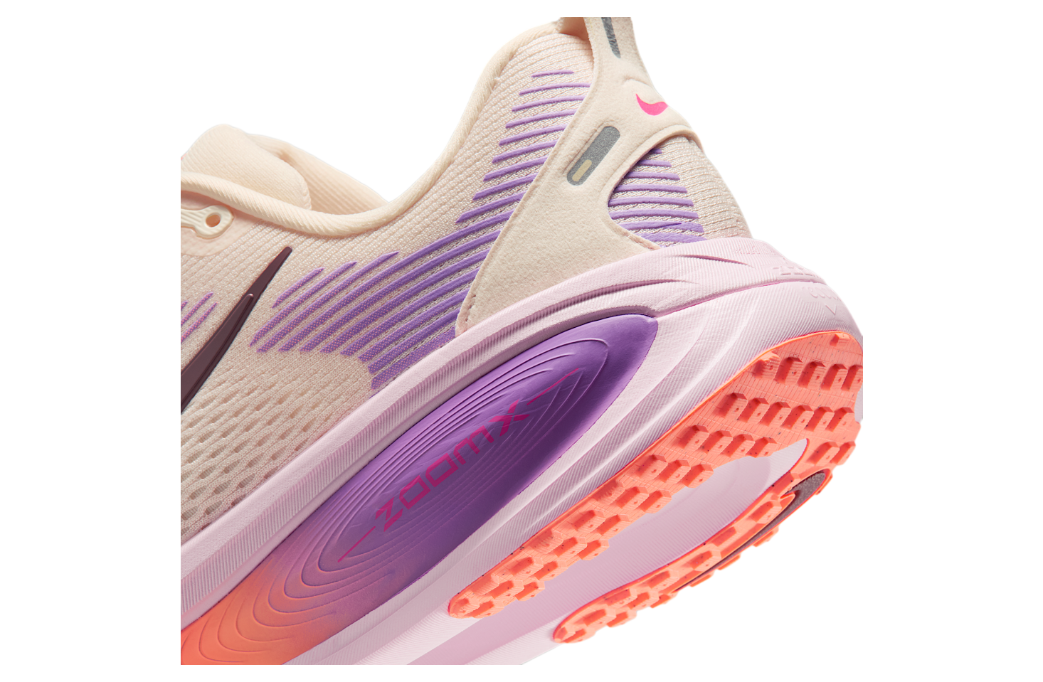 Nike Vomero 18 WMNS Chalk / Pink Foam (Extra Wide)