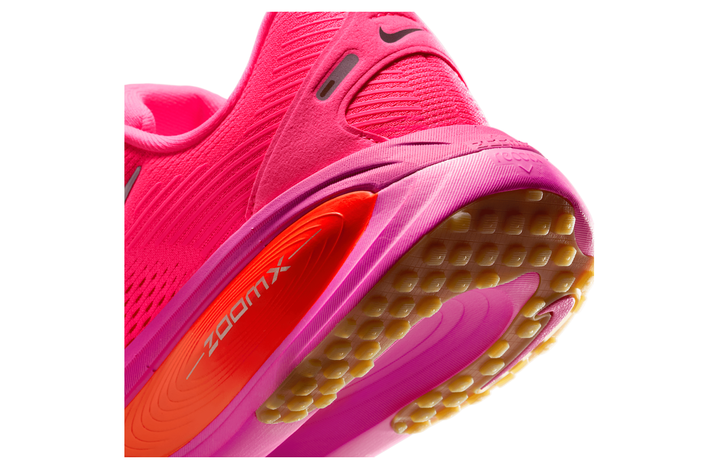Nike Vomero 18 Wmns Digital Pink / Bright Crimson