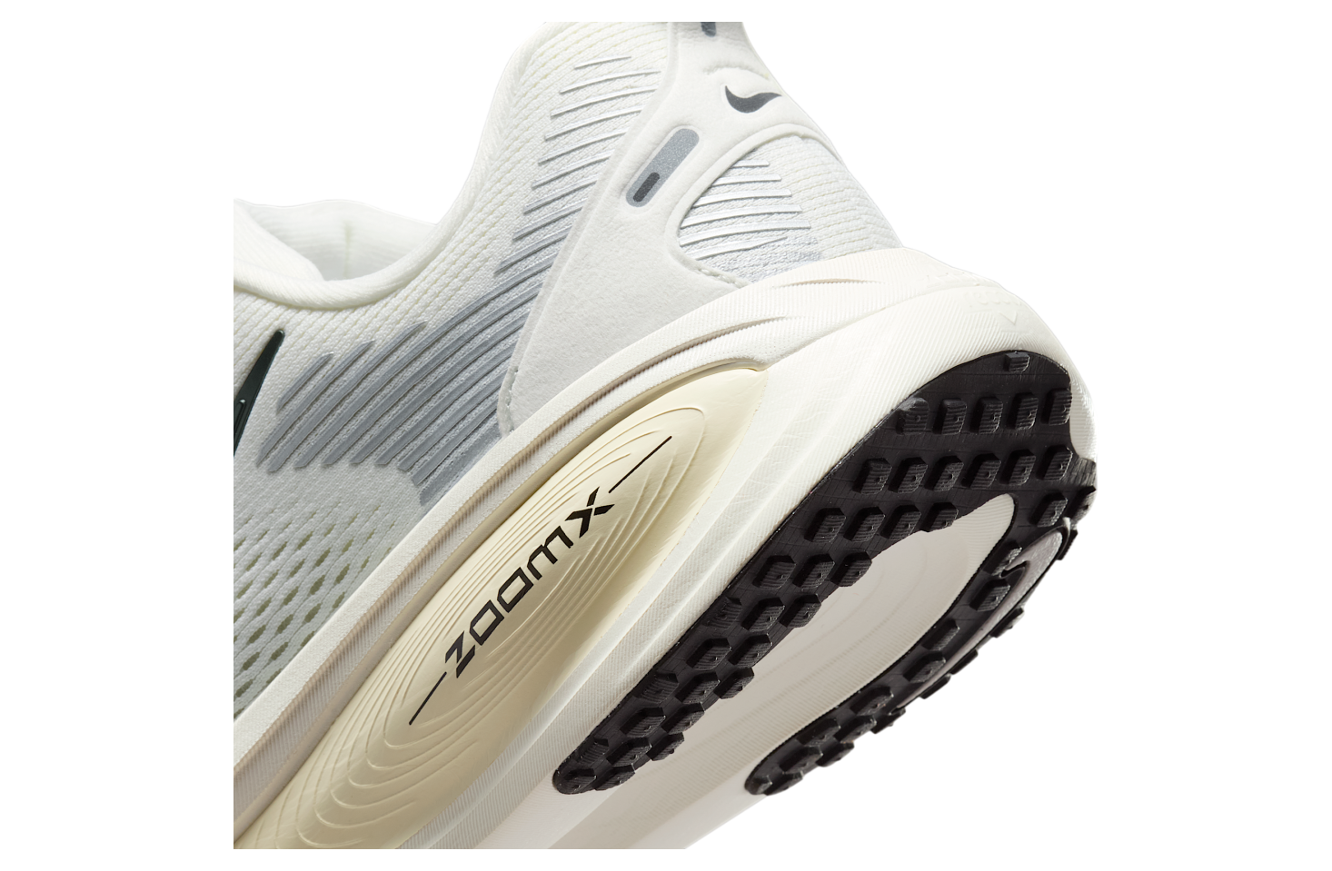 Nike Vomero 18 WMNS Summit White / Coconut Milk (Extra Wide)