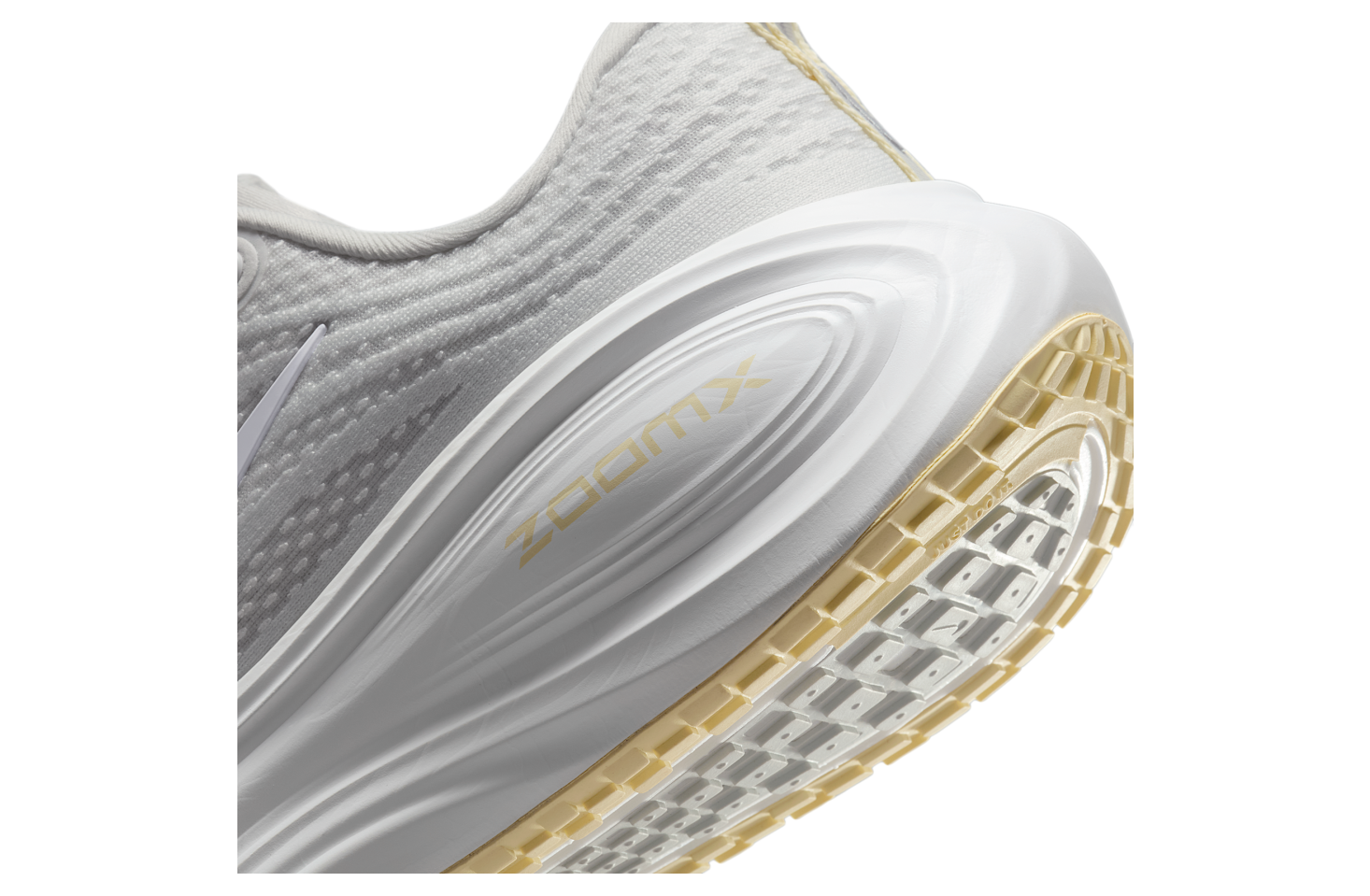 Nike Vomero Plus WMNS Photon Dust / Alabaster