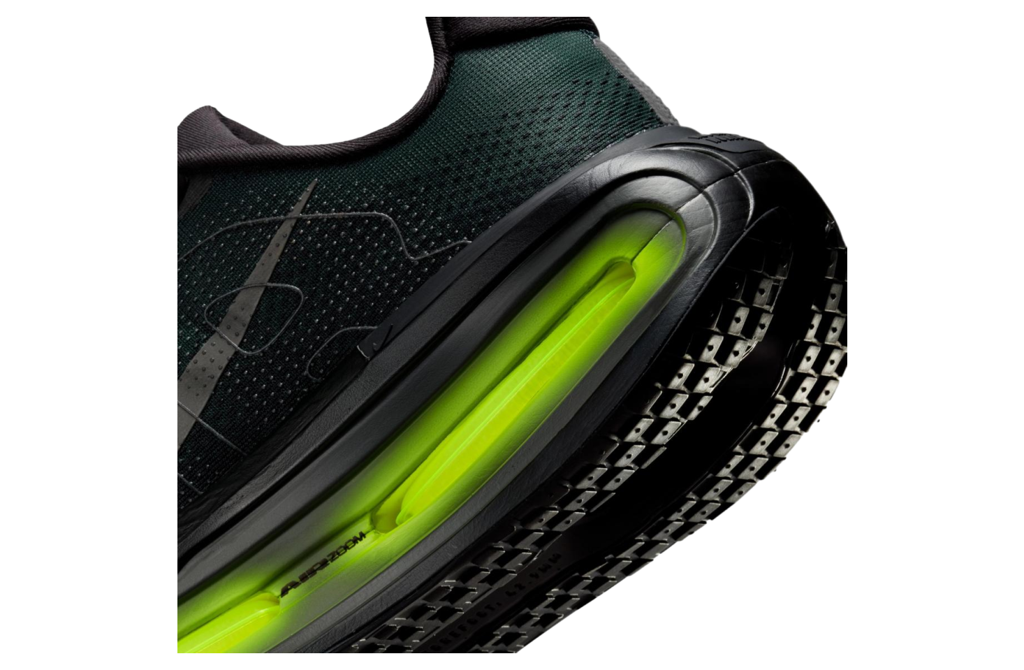 Nike Vomero Premium Black / Volt