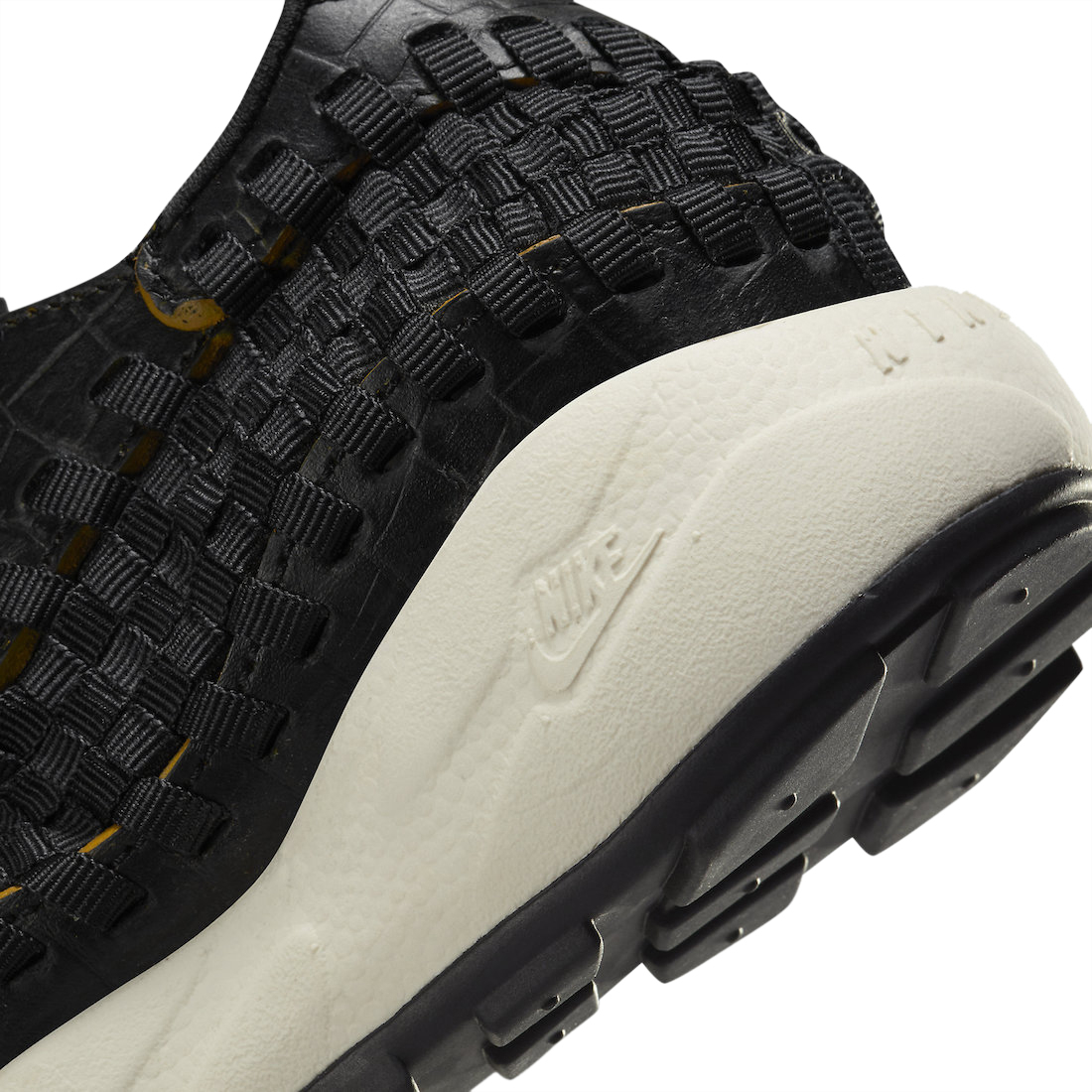 Nike WMNS Air Footscape Woven Premium Black Croc FQ8129-010