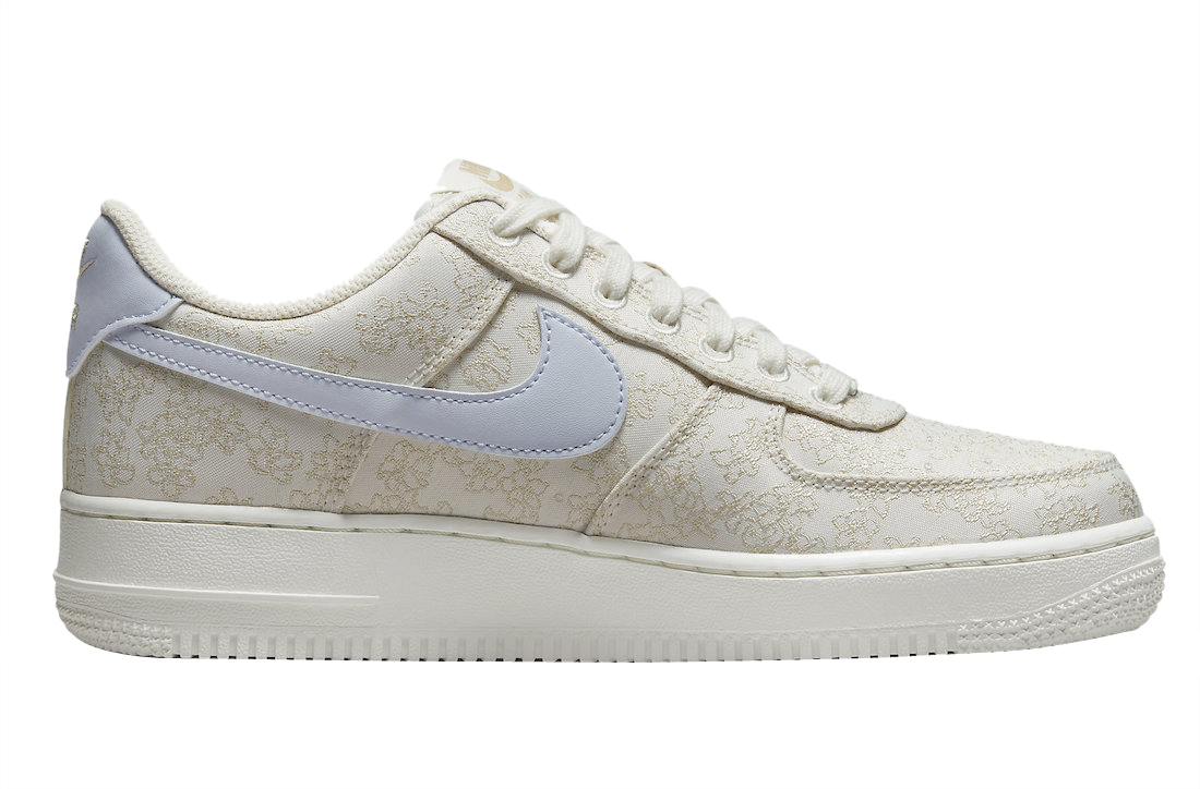 Nike WMNS Air Force 1 Low Flower Embroidery DR6402-900