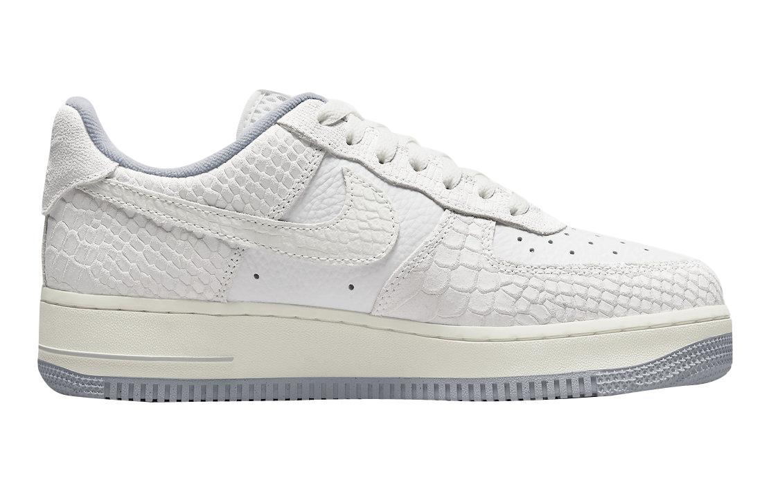 Air Force 1 Utility 2022 White Dark Grey On Foot Sneaker Review  QuickSchopes 366 Schopes DX9867 100 