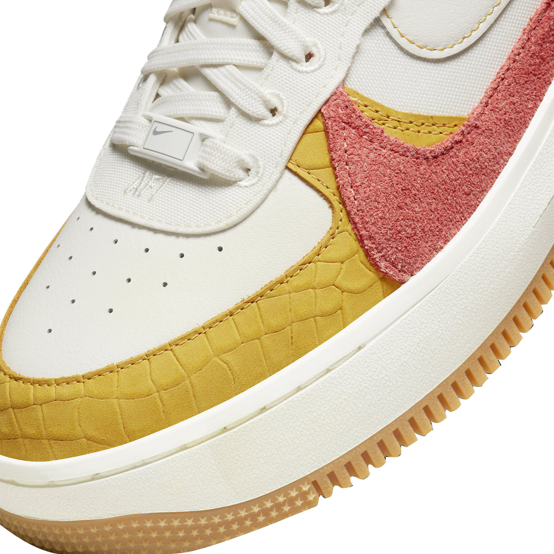 Nike WMNS Air Force 1 PLT.AF.ORM White University Gold