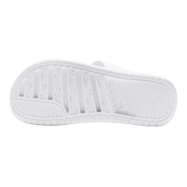 Nike WMNS Benassi Duo Ultra Slide White Metallic Silver - Apr 2018 - 819717100