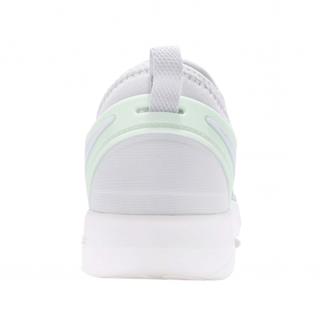 Nike WMNS Free TR 7 Pure Platinum