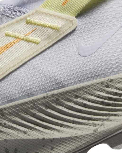 Nike WMNS Pegasus Trail 2 Pure Platinum Fossil Laser Orange