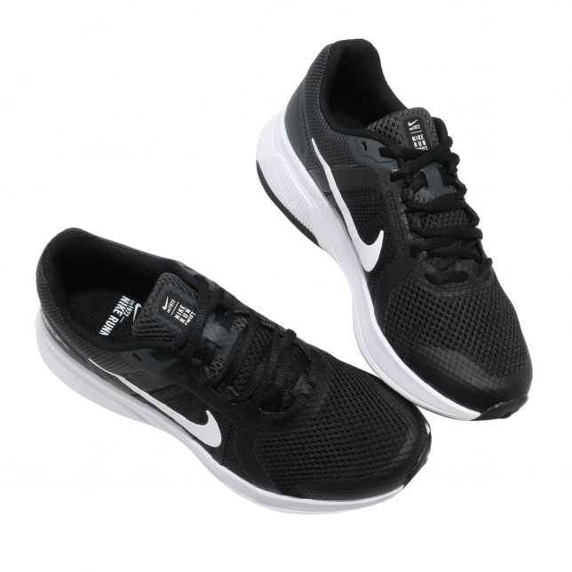 Nike WMNS Run Swift 2 Black White Dark Smoke Grey