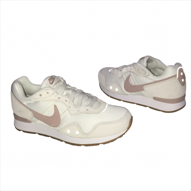 Nike WMNS Venture Runner Sail Pink Oxford