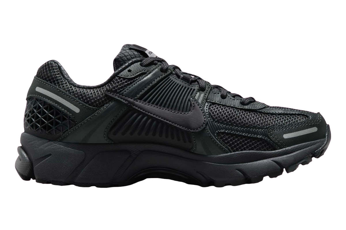 Nike WMNS Zoom Vomero 5 Triple Black