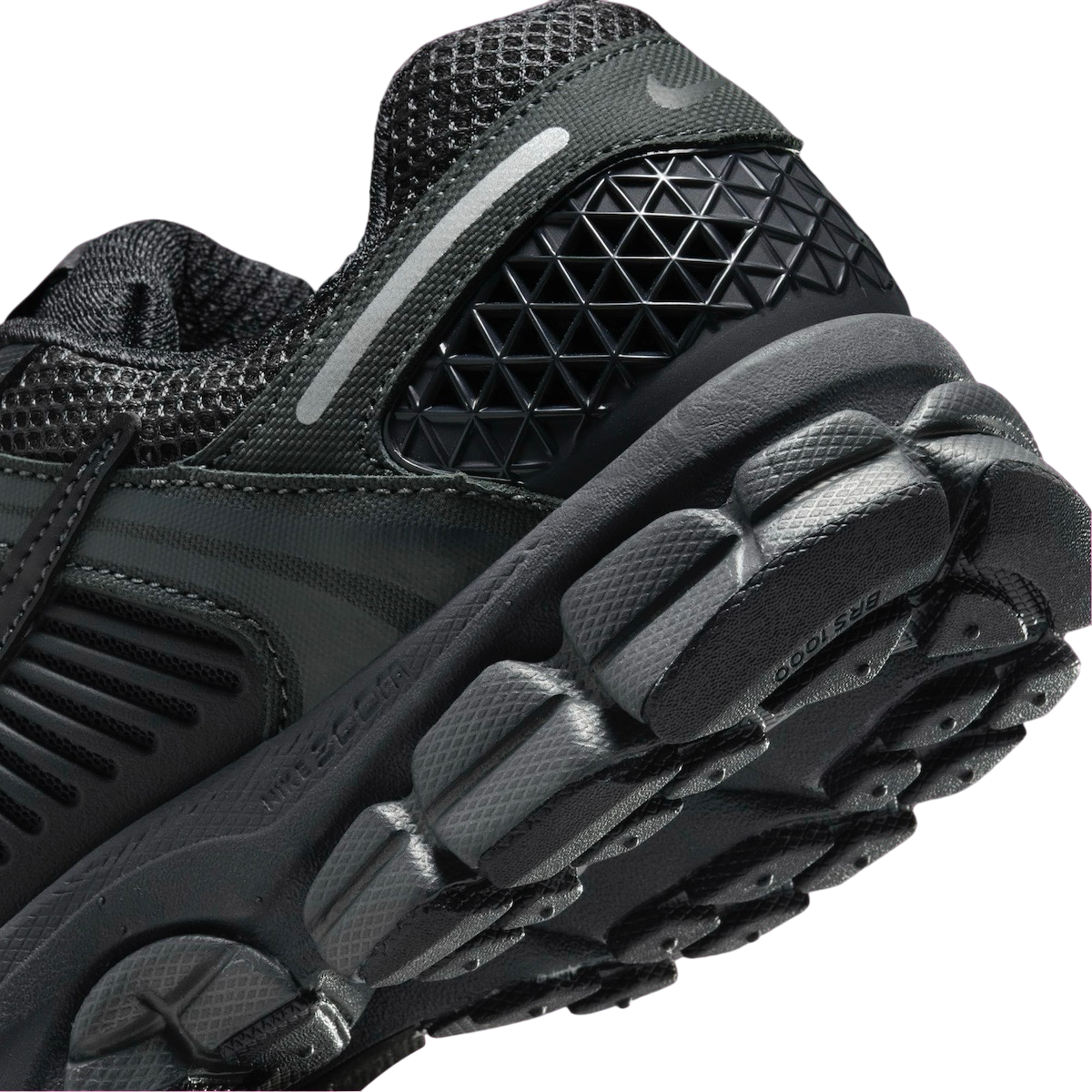 Nike WMNS Zoom Vomero 5 Triple Black