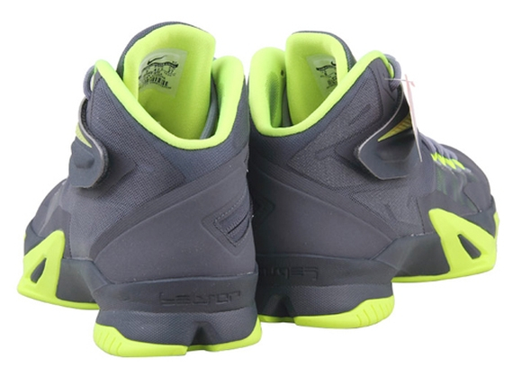 Nike Zoom Soldier 8 - Aug 2014 - 653641070
