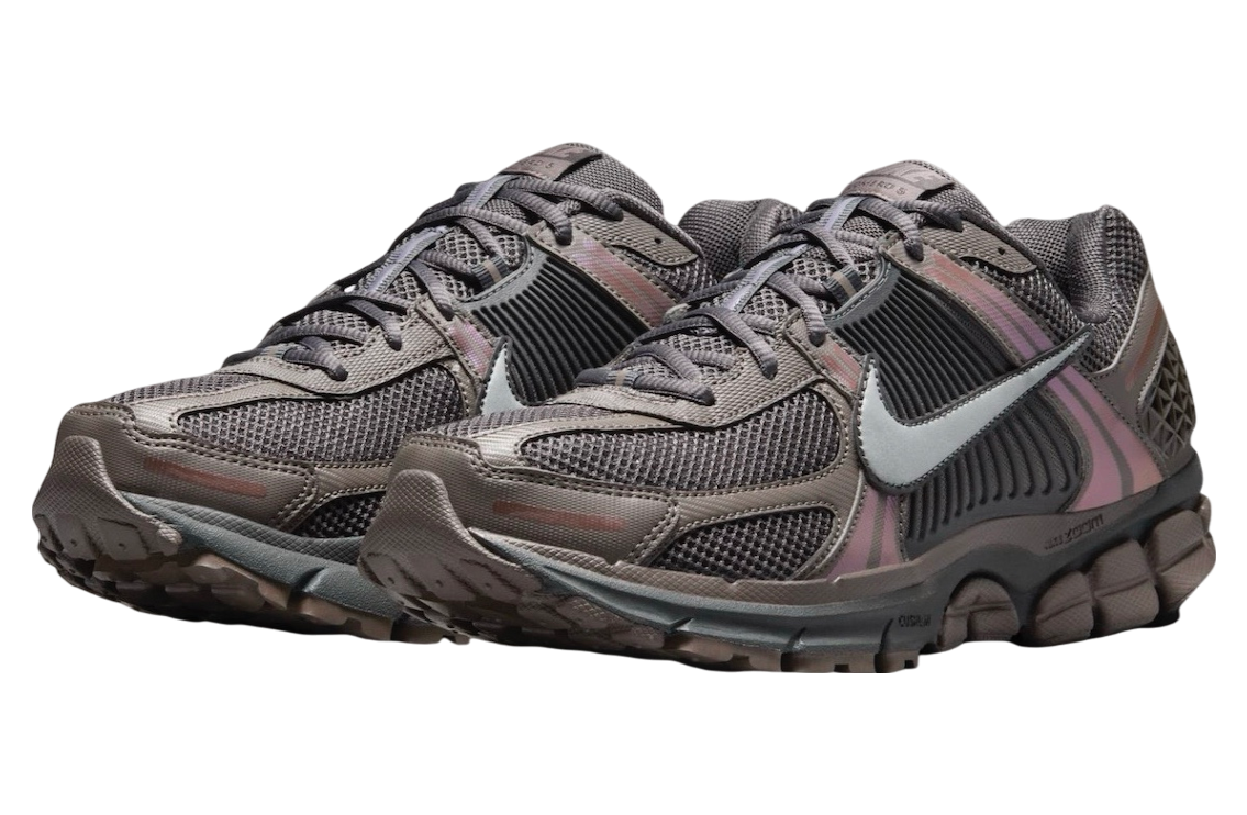 Nike Zoom Vomero 5 Cave Stone / Metallic Silver