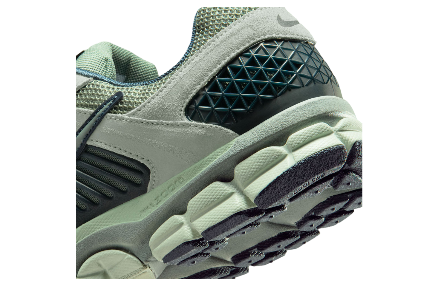 Nike Zoom Vomero 5 Clay Green / Armory Navy