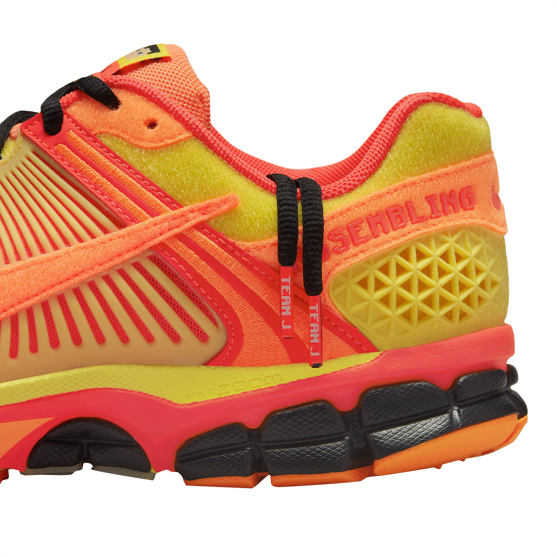 nike zoom vomero 5 bright crimson