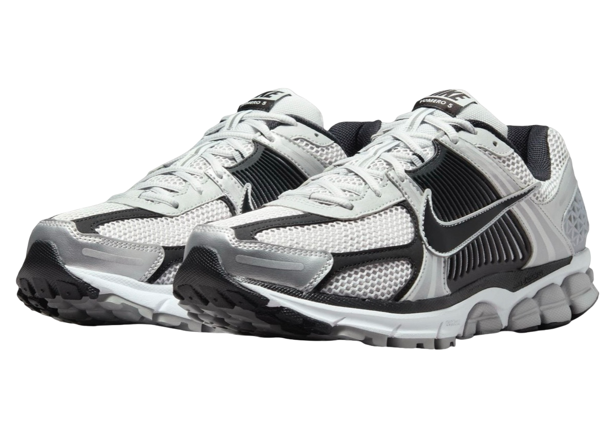 Nike Zoom Vomero 5 Metallic Silver / Black