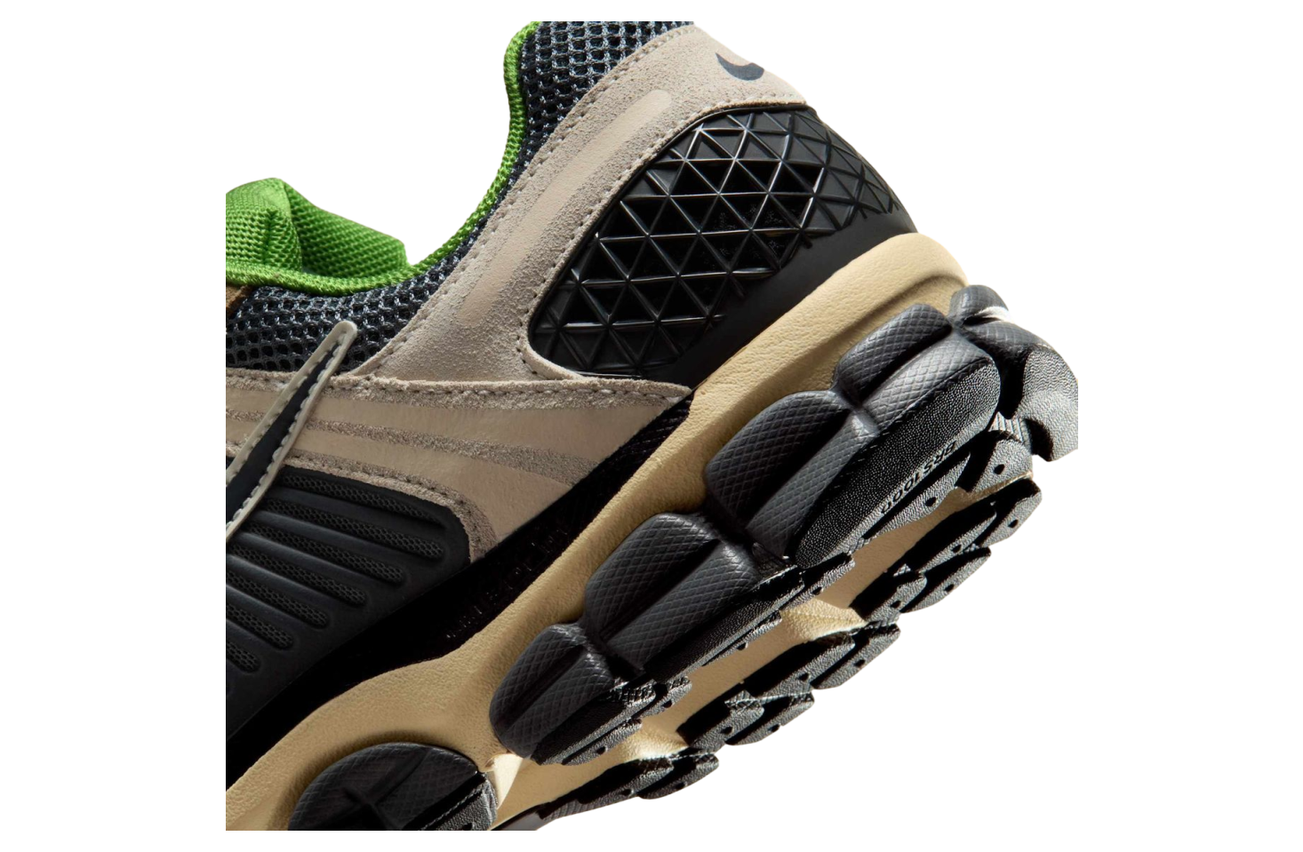 Nike Zoom Vomero 5 Pale Ivory / Chlorophyll