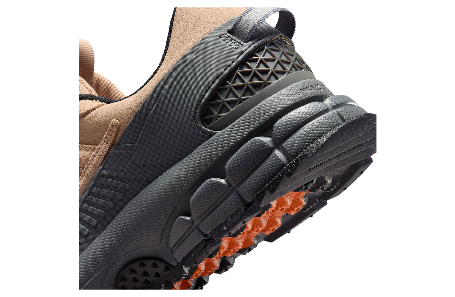 Nike Zoom Vomero 5 Roam Khaki / Black / Orange