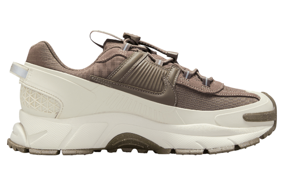 Nike Zoom Vomero 5 Roam Light Bone / Mink Brown