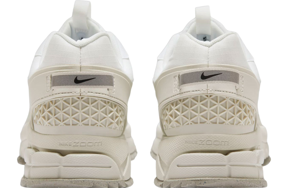 Nike Zoom Vomero 5 Roam Summit White