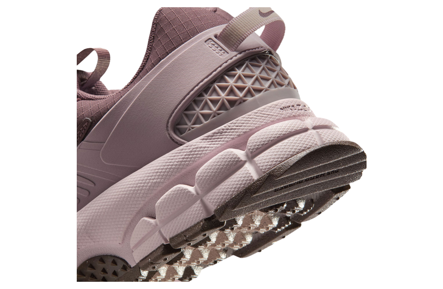 Nike Zoom Vomero 5 Roam WMNS Particle Rose / Silt Red