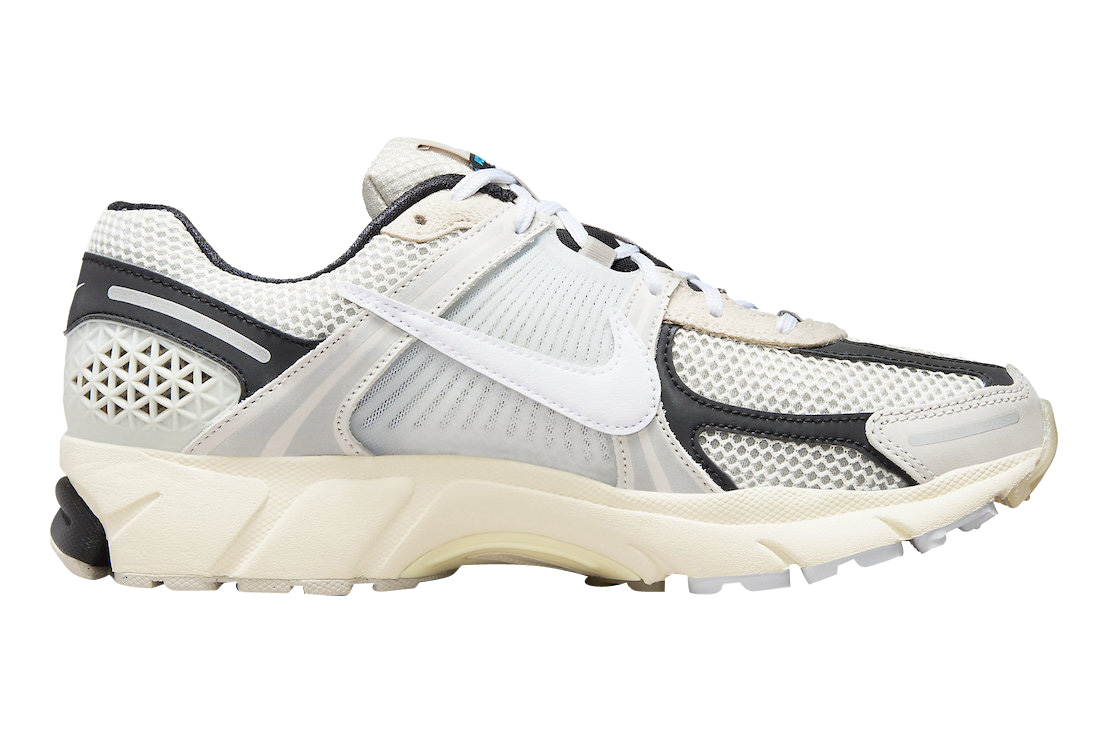 Nike Zoom Vomero 5 Supersonic