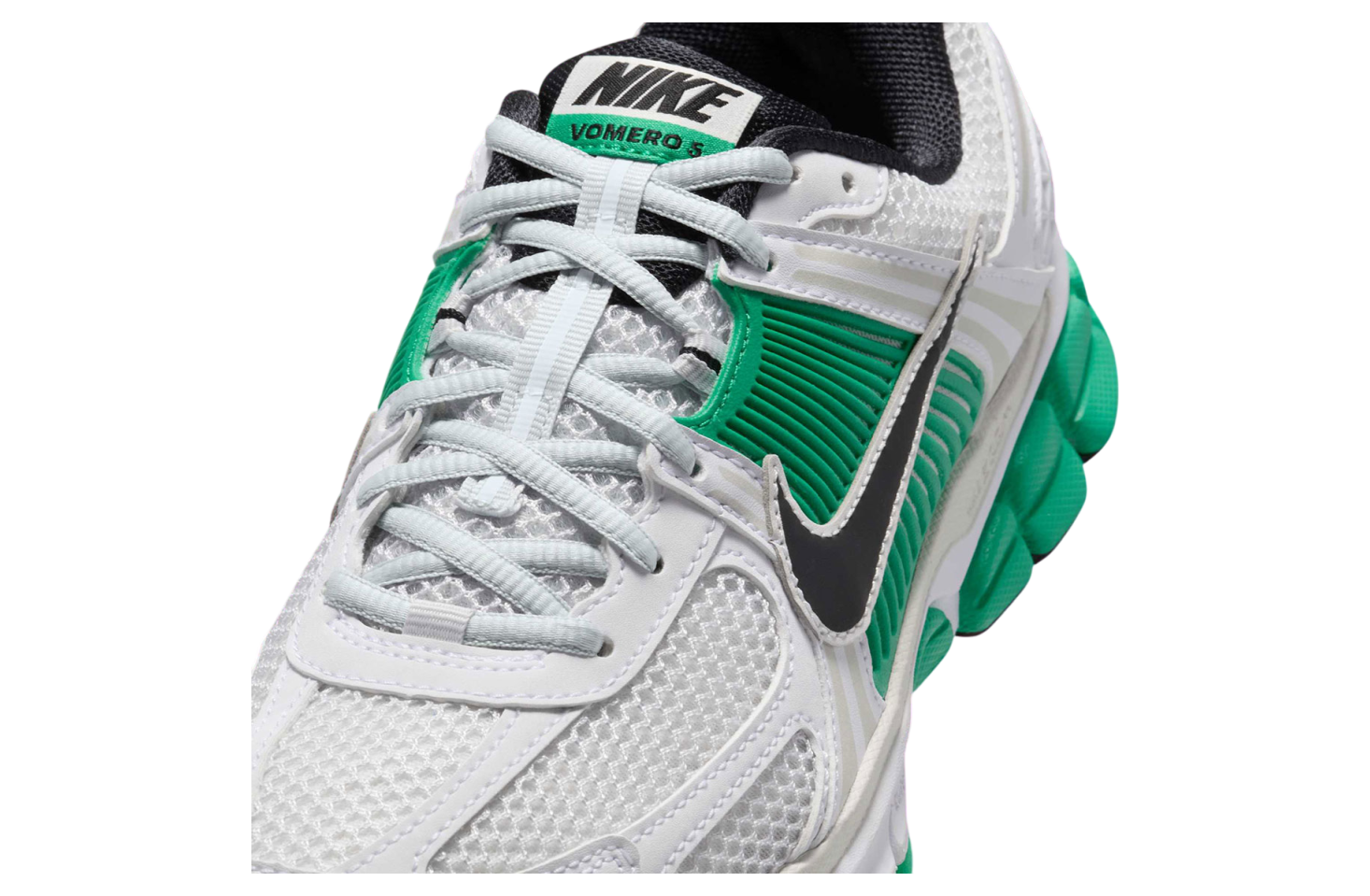 Nike Zoom Vomero 5 White / Stadium Green