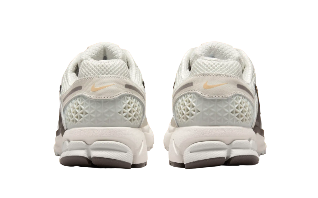 Nike Zoom Vomero 5 WMNS Light Bone Ironstone