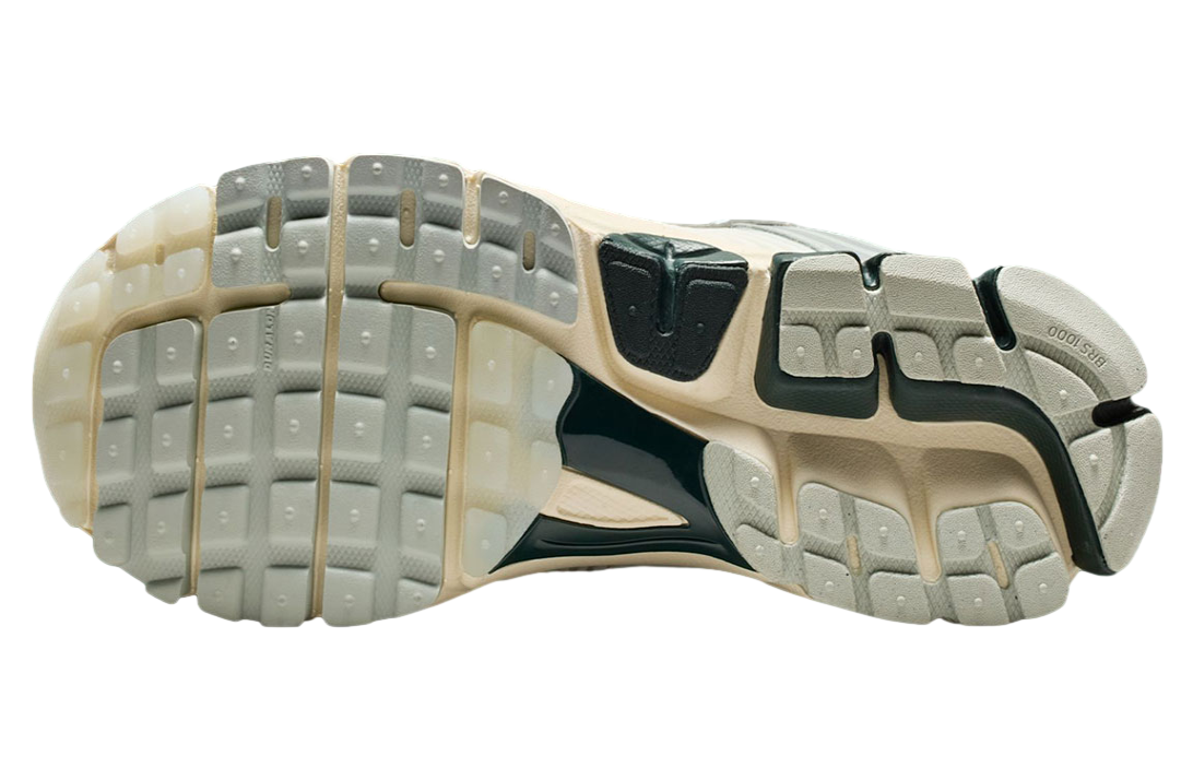 Nike Zoom Vomero 5 WMNS Sail / Light Silver